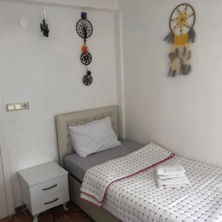Gunbatimi Villa *